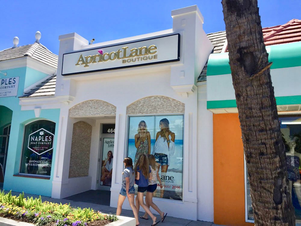 Boutique Photos Fashion Boutique Franchise Opportunity Apricot Lane Boutique Franchise