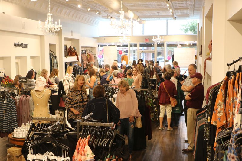 Boutique Photos Fashion Boutique Franchise Opportunity Apricot Lane Boutique Franchise