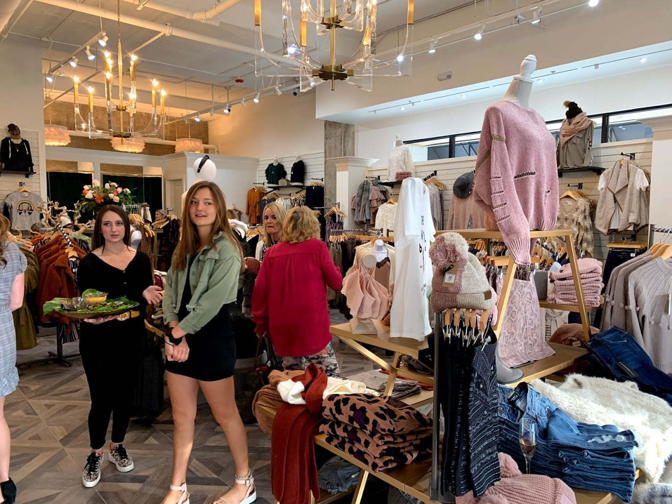 Boutique Photos Fashion Boutique Franchise Opportunity Apricot Lane Boutique Franchise